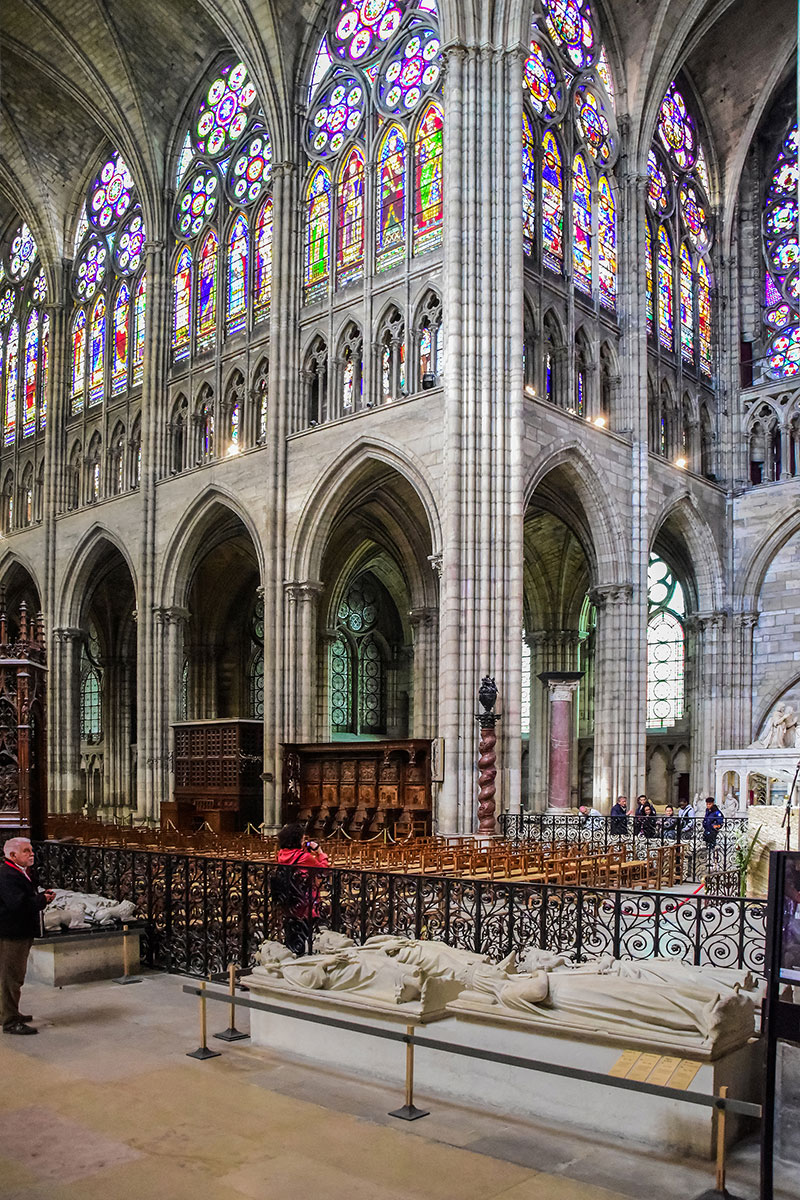 Saint Denis: The Bishop, The Basilica, The Builder