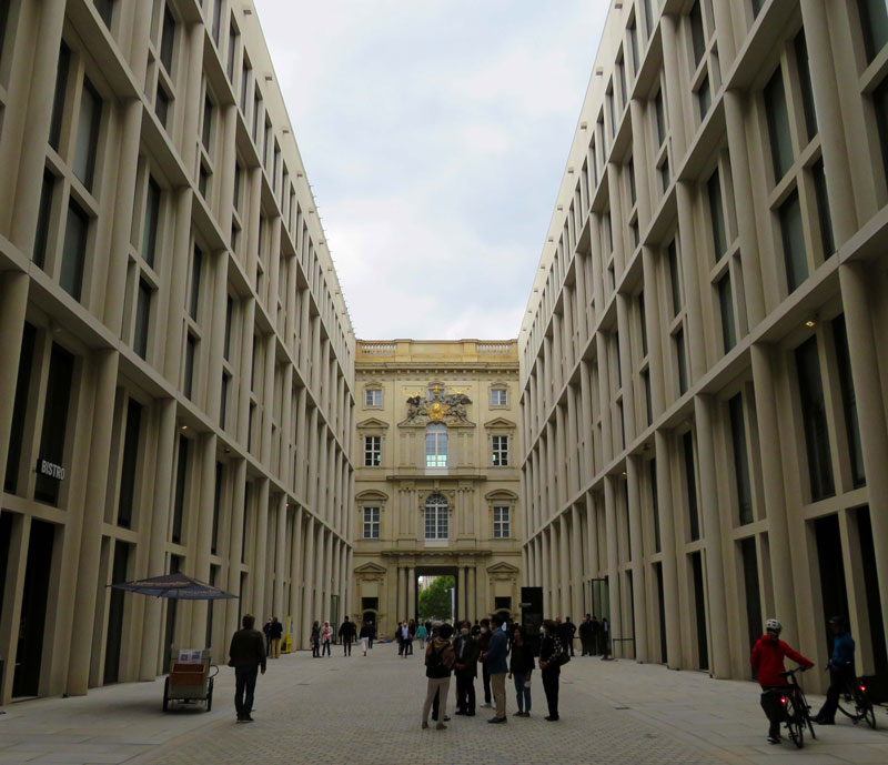 Fig-11_Interior-Courtyard-of-Humboldt-Forum_New-Modern-Facades